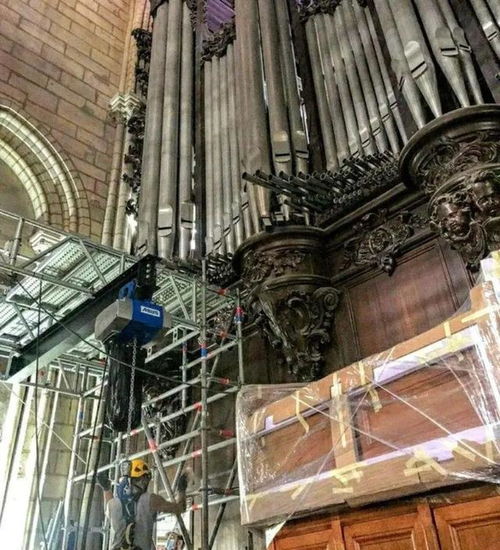 巴黎圣母院修復工作持續推進，巨型管風琴拆除需時五個月
